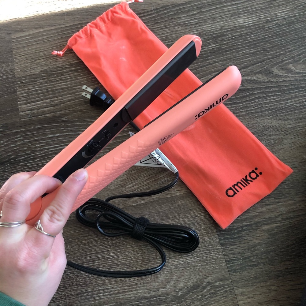 Amika 1.25’ ceramic styler